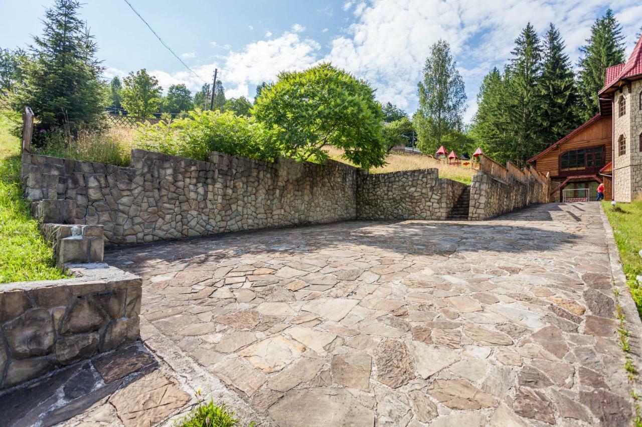 Альпина Hotel Jaremtsje Buitenkant foto