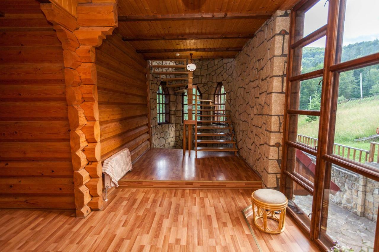 Альпина Hotel Jaremtsje Buitenkant foto